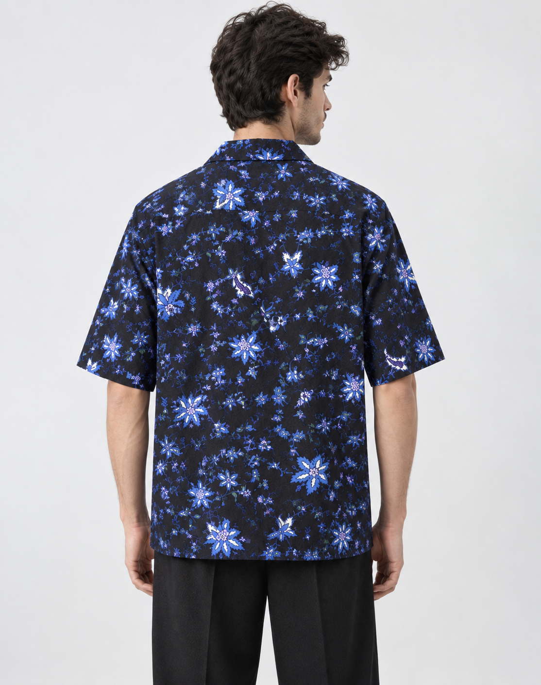 Printed Linen Shirt With a Bowling Coller